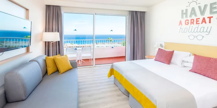 Bydlet budete v moderním resortu Hotel Abora Interclub Atlantic****.