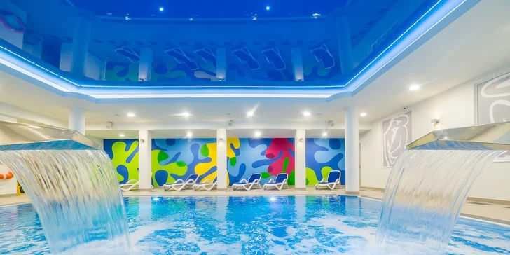 Součástí všech variant pobytu je i neomezený vstup do hotelového aquacentra s bazénem.