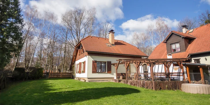 Zrekonštruovaná chalupa vo Frýdlante nad Ostravicí: priamo pri rieke, vlastná sauna, vírivka a záhrada, 9 km od Lysej hory