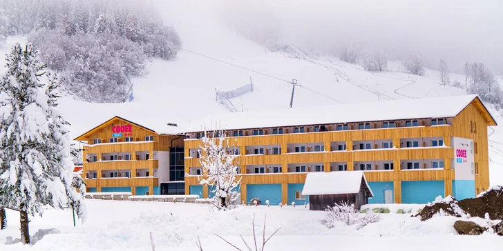 Hotel je priamo na zjazdovke.