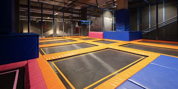 JUMP FUN NIVY: Vstup do trampolínového a detského zábavného centra