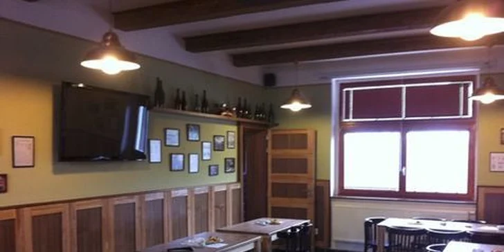 V restauraci je 60 pohodlných míst k sezení.