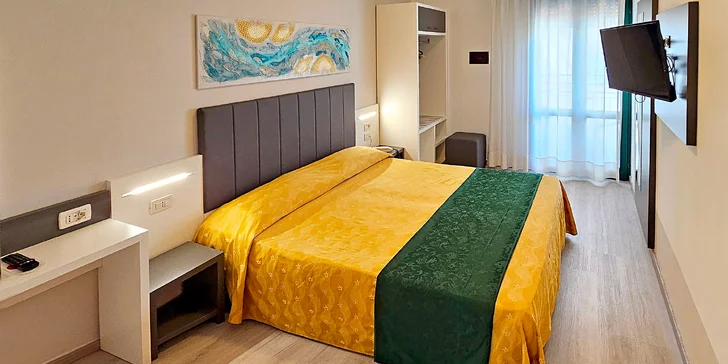 Základem vašeho odpočinku se stane komfortní dvoulůžkový pokoj, kde se snoubí pohostinnost s moderním vybavením. 