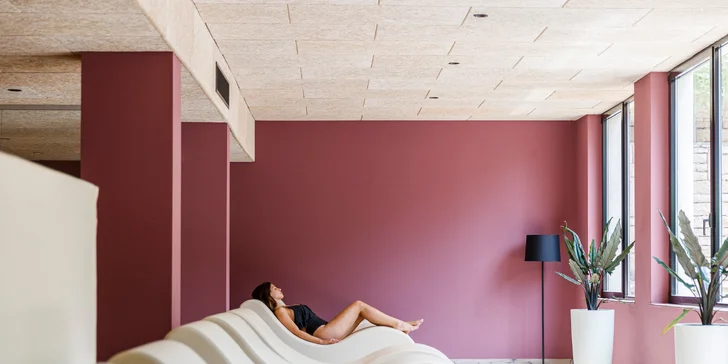 Ve wellness je finská sauna, bio sauna a parní lázeň. 