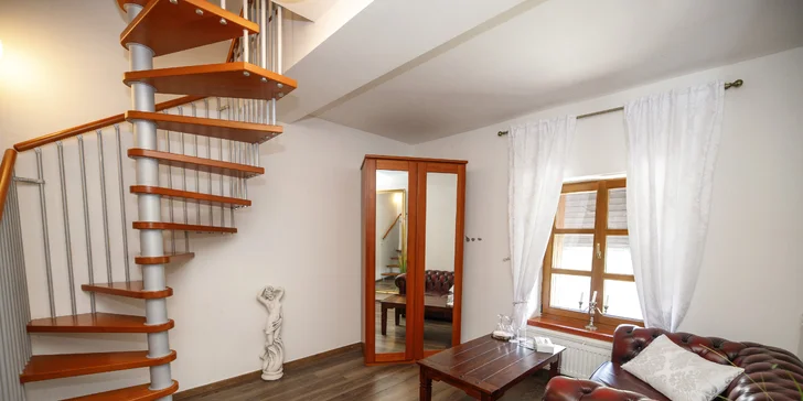 Dvoupodlažní apartmán