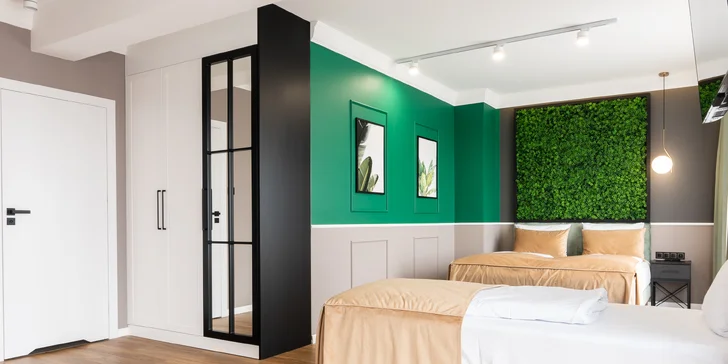 Každý apartmán potěší světlým interiérem a přírodními prvky. 