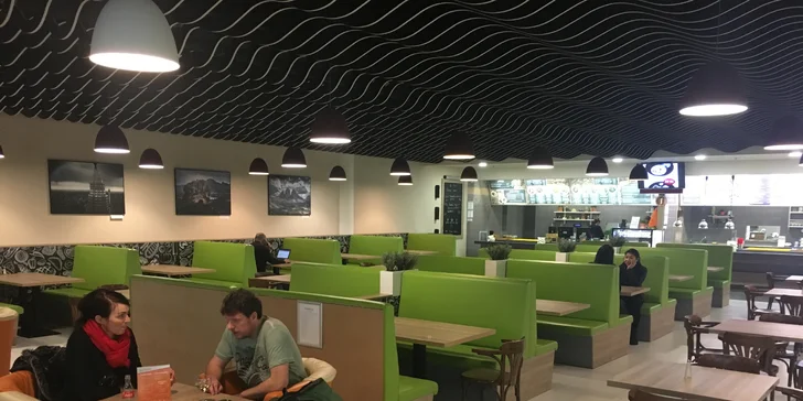Bistro najdete ve 2. patře Galerie Slovany. 