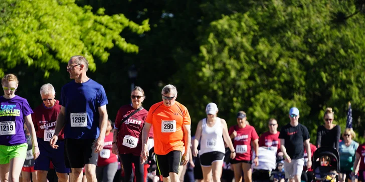 Závod se koná 22. 4. 2023 a dospělí si mohou zaběhnout dva různé okruhy – 4,2 km a 8,4 km.