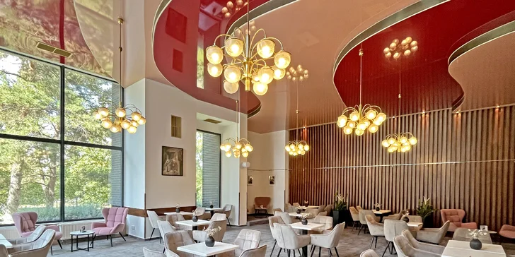 V hoteli sú bar a kaviareň, tu pre vás platí zľava 20 %.