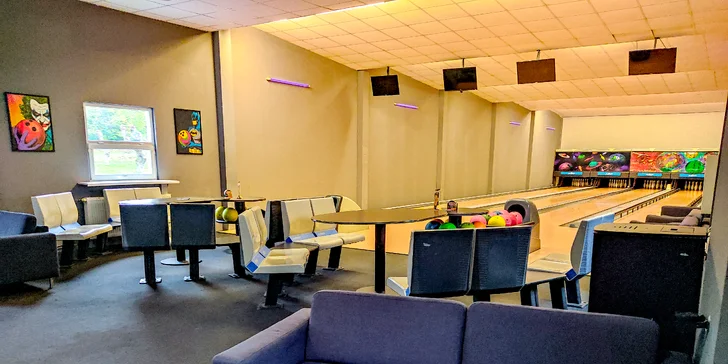 Pokud dostanete chuť na trochu pohybu, máte za příplatek k dispozici bowlingové dráhy.