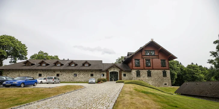 U hotelu v pohodě zaparkujete.
