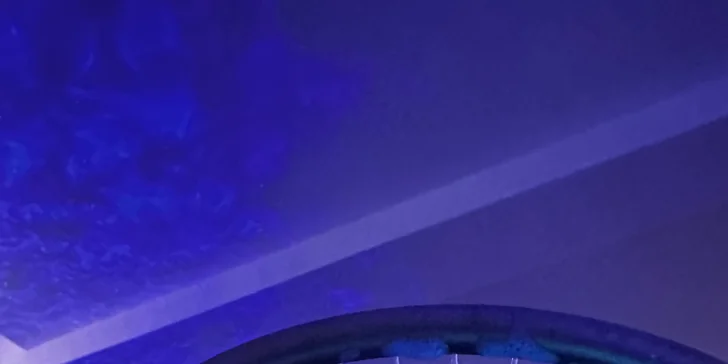 Jedná se o jemnou vodní lázeň v kombinaci s masážními technikami.