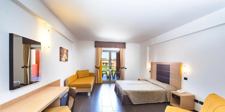 Resort vás na první pohled osloví svou elegantní architekturou a atmosférou.