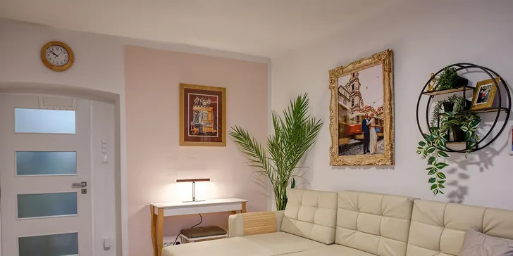 Ubytujete sa v Prázdninovom dome a apartmáne, ktoré spolu ponúkajú 10 lôžok.