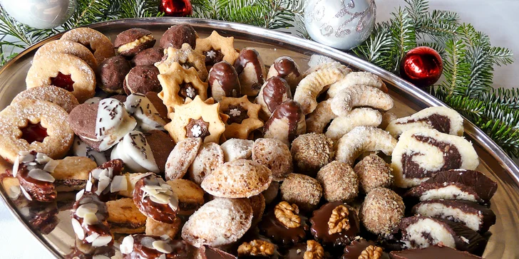 Tradiční vánoční cukroví ze Zvíkova napečené podle receptů našich babiček