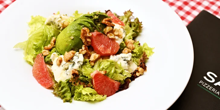 Je libo salát avocado e gorgonzola? 