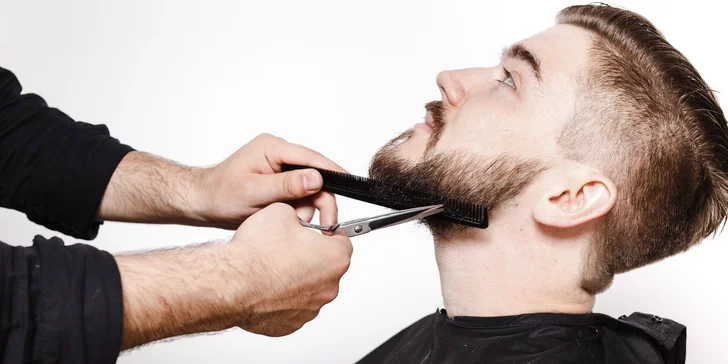 Sáhnout můžete i po střihu à la barber, ten je na zhruba hodinku.