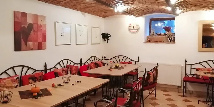 Masovou pochoutku dostanete už namíchanou podle kuchařova vymazleného receptu.