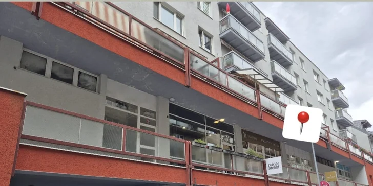 LS Beauty&nails ponúka kozmetické služby, klasické masáže, manikúru a nechtový dizajn, lipolaser a prístroj na zväčšenie a spevnenie poprsia.