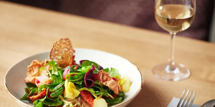 Do restaurace si můžete zajít i na obědy či večeře.