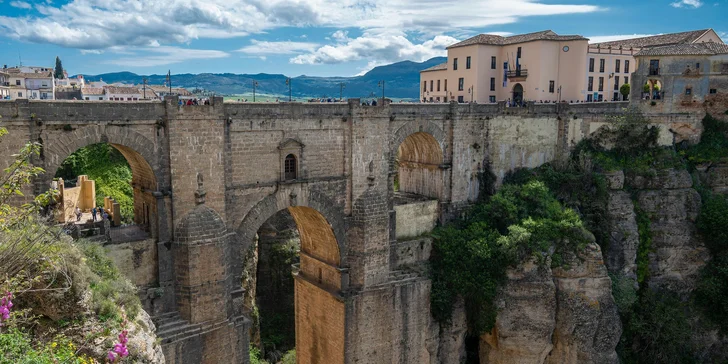Tie vás zavedú do prístavu, Picassovho múzea, k pevnosti Alcazaba, hradu Castillo de Gibralfaro či ku katedrále.