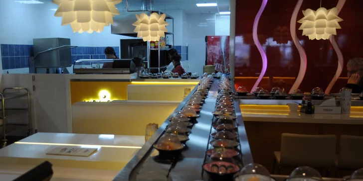 Vyzkoušejte si to na running sushi.