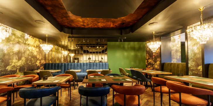 V restauraci s letní terasou si pochutnáte na snídaních a případně i večeřích formou bufetu. 