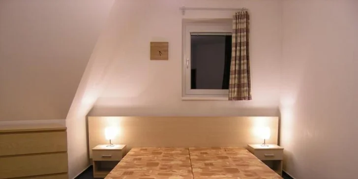 Apartmán Elegance je rozdělený na tři samostatné pokoje. V apartmá se pohodlně ubytuje až 6 osob.
