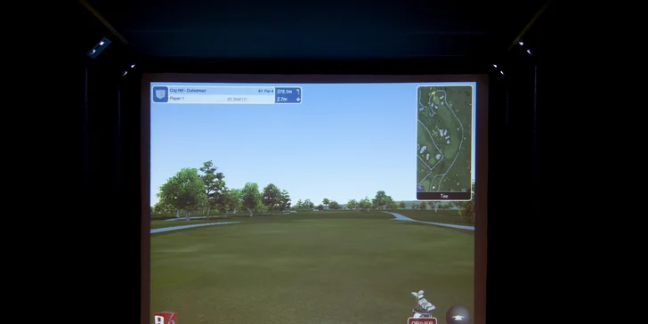 Vyzkoušejte třeba tenis, badminton nebo jiný halový sport, lezeckou stěnu, playstation (game room), golfový trenažer a další virtuální sporty nebo laserovou střelnici. 
