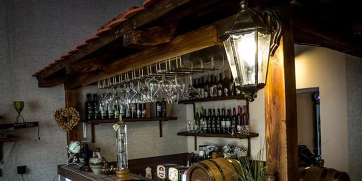 2× gurmánská pljeskavice v balkánské restauraci