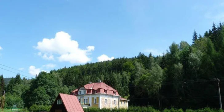 Ubytování v rodinném penzionu Pod Klínovcem s polopenzí a neomezenou konzumací Svijanského piva a moravského vína