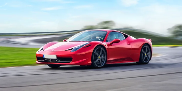 Jízda ve Ferrari, Lamborghini, Porsche, Chevroletu, Nissanu, speed taxi a virtuální realita