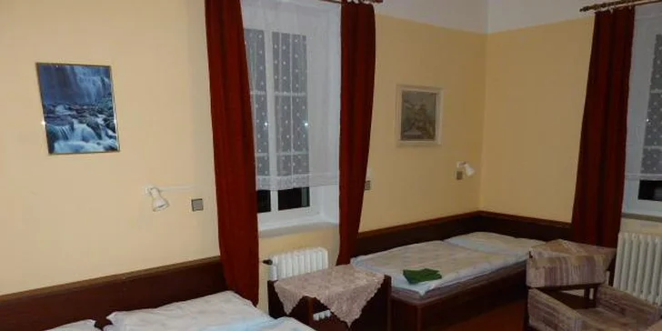 Ubytování v rodinném penzionu Pod Klínovcem s polopenzí a neomezenou konzumací Svijanského piva a moravského vína