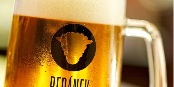 Dva luxusní burgery a hranolky U Bílého beránka