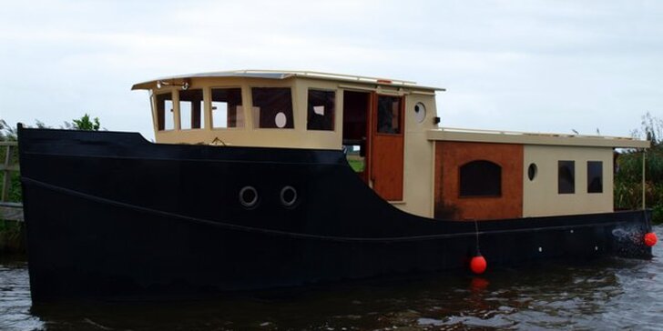 Last minute týdenní pronájem hausbotu v Holandsku v termínu 23.-30.8.2014. Na výběr 2 typy lodí.