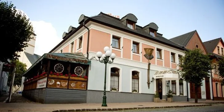 1999 Kč za 3denní pobyt pro DVA v Hotel Clubu*** Kežmarok. S polopenzí a vstupem do termálů, děti do 6 let zdarma. Vysoké Tatry se slevou 51 %.