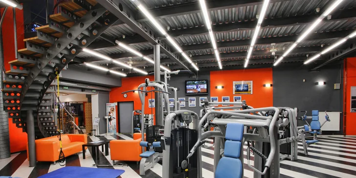 3 vstupy do fitness a 2 vstupy do bazénu v Radlicích