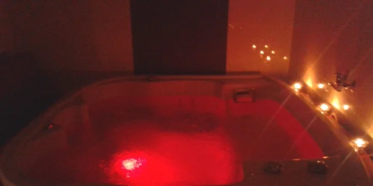 Privátní wellness se saunou a vířivkou pro dva