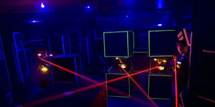 Akční laserová střílečka pro sólisty i týmové hráče