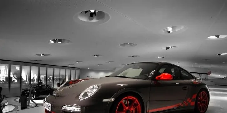 Celodenní výlet do muzea Porsche u Stuttgartu