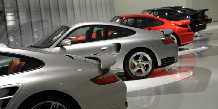 Celodenní výlet do muzea Porsche u Stuttgartu