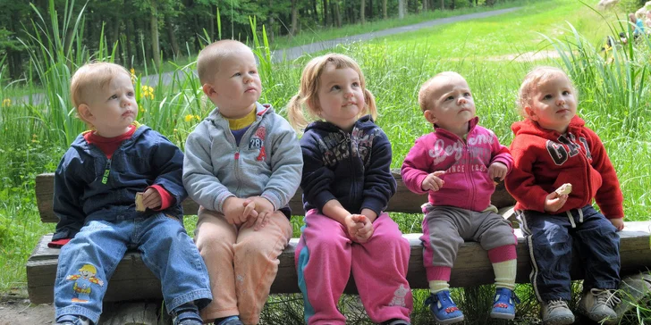 Jeden den hlídání vašich dětí nebo noční hlídání