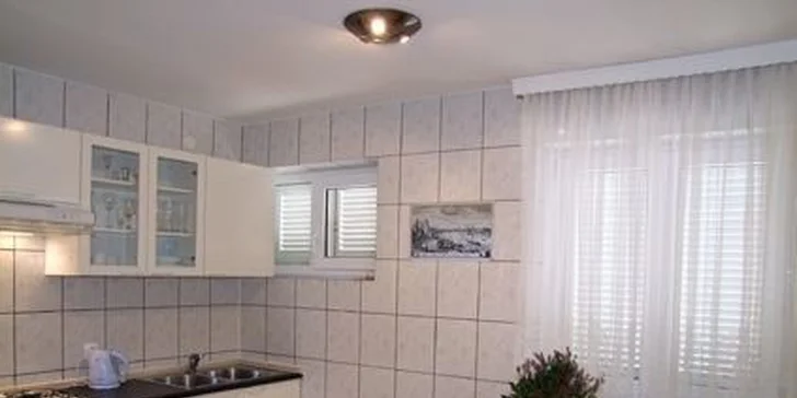Baška Voda či Omiš na 10 dní s polopenzí i dopravou