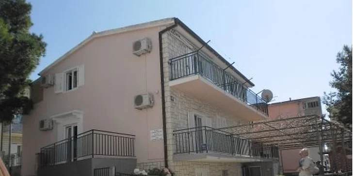 Baška Voda či Omiš na 10 dní s polopenzí i dopravou