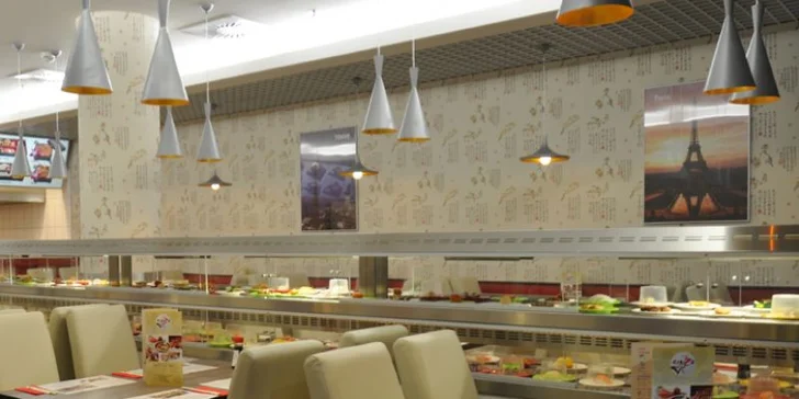 Výběr ze 4 sushi menu v podniku Ginza na Floře