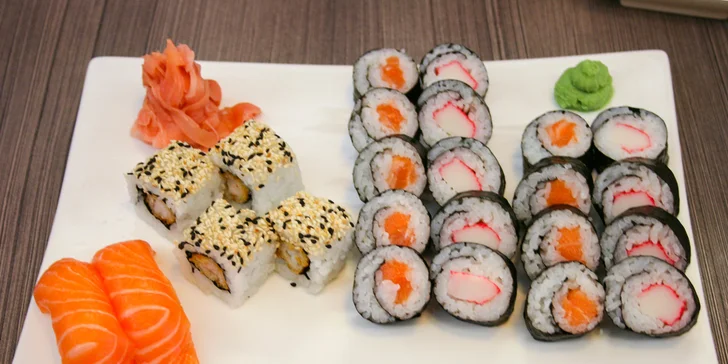 Výběr ze 4 sushi menu v podniku Ginza na Floře