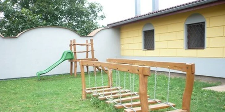 Celodenní vstup na minigolf a do zoo farmy pro 2 osoby nebo celou rodinu