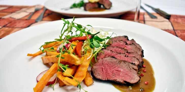 Vychutnáte si argentinský rib eye steak a uruguayský striploin steak.  