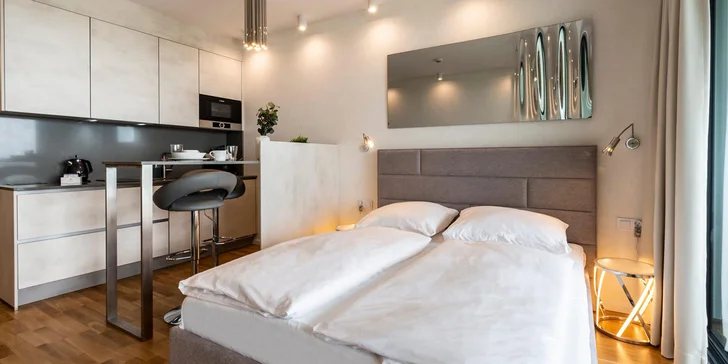 Zabydlíte se v komfortním apartmánu se samostatnou koupelnou a vybavenou kuchyňkou. 