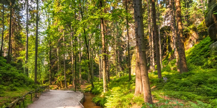 Všude jsou dobře značené trasy pro pěší turisty i cyklisty.